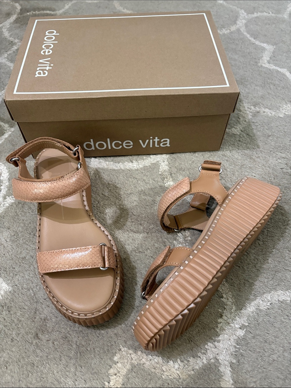 Dolce Vita Debra, Toffee embossed leather strap platform sandal size 7.5 - Picture 11 of 17